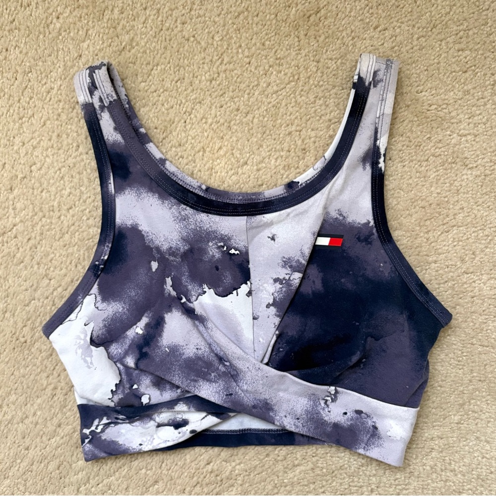 NWOT TOMMY HILFIGER SPORT TWIST FRONT CROSS OVER CROP TOP SPORT BRA NAVY BLUE XS